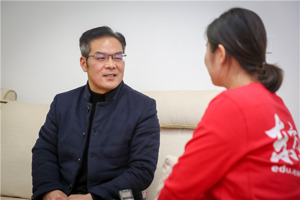 完美电竞 完美电竞官网崇明区教育局“城乡携手共进计划之精准委托管理方案”评估会召开：携手共进互利共赢(图19)