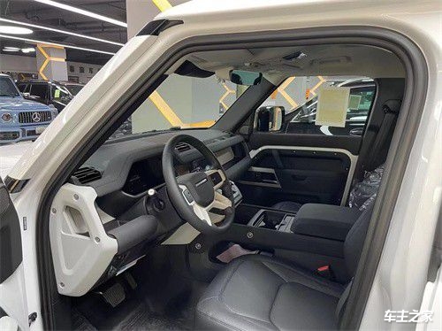 完美电竞 完美电竞平台柴油路虎卫士港口现车 全国可分期 欢迎来电咨询(图2)