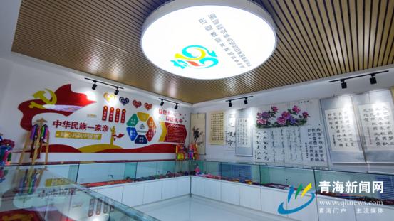 完美电竞 完美电竞下载 app【石榴花开 籽籽同心】青海都兰县民主街社区：连心暖心更凝心 民族团结传温情(图4)