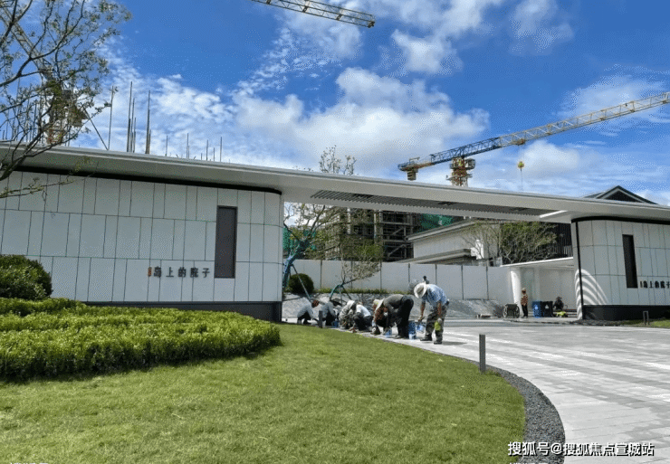 完美电竞 完美csgo路劲岛上的院子(岛上的院子)首页网站项目简介24小时电话热线(图10)