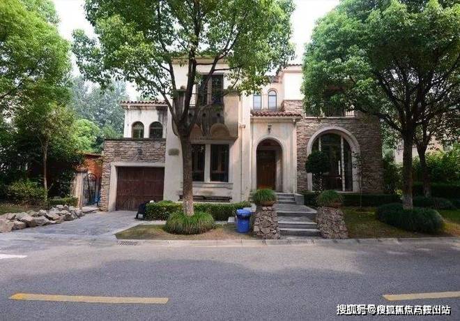 同润圣塔路完美电竞斯(官方网站)同润圣塔路斯别墅总价(图12) 同润圣塔路完美电竞斯(官方网站)同润圣塔路斯别墅总价(图12)